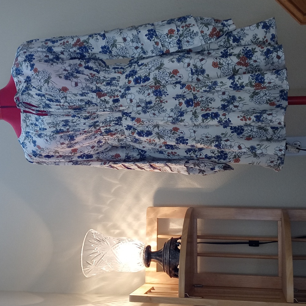NWT Pretty BNCI Floral Dress Size M - Picture 2 of 11